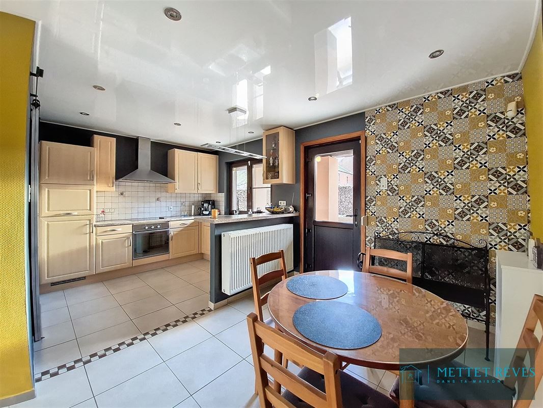 A vendre maison rénovée 3F. avec garage de 189m2.