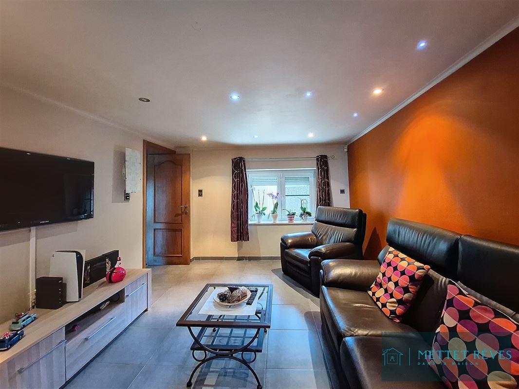 A vendre maison rénovée 3F. avec garage de 189m2.