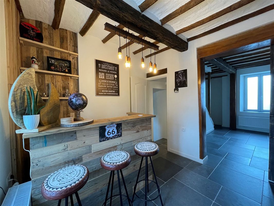 Charmante maison confortable rénovée de 3 chambres.