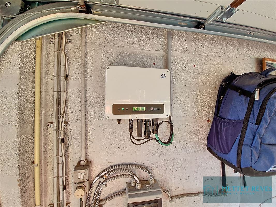 A vendre maison rénovée 3F. avec garage de 189m2.