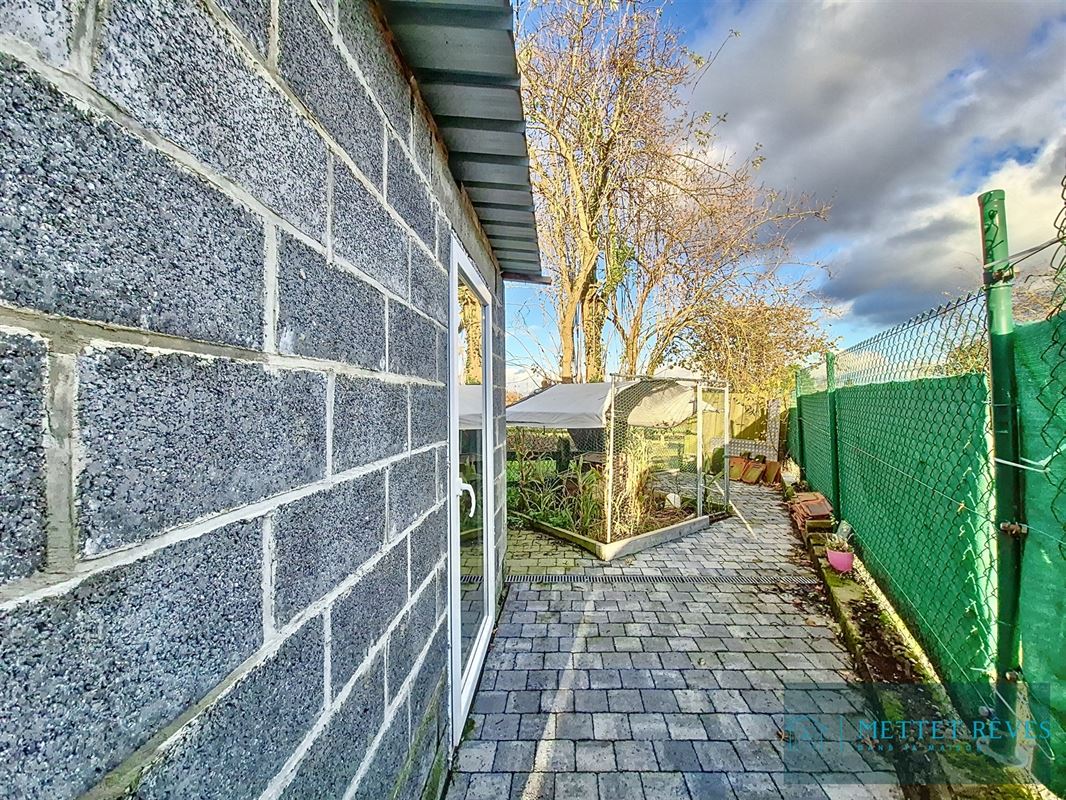 A vendre maison rénovée 3F. avec garage de 189m2.