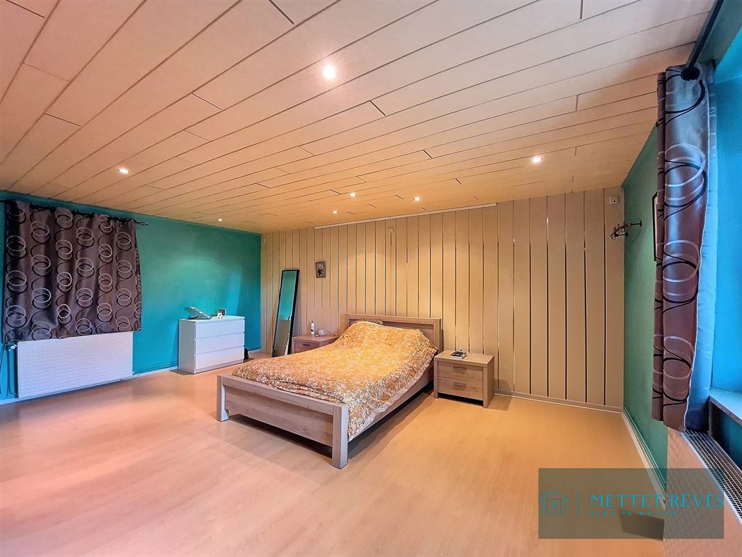 A vendre maison rénovée 3F. avec garage de 189m2.