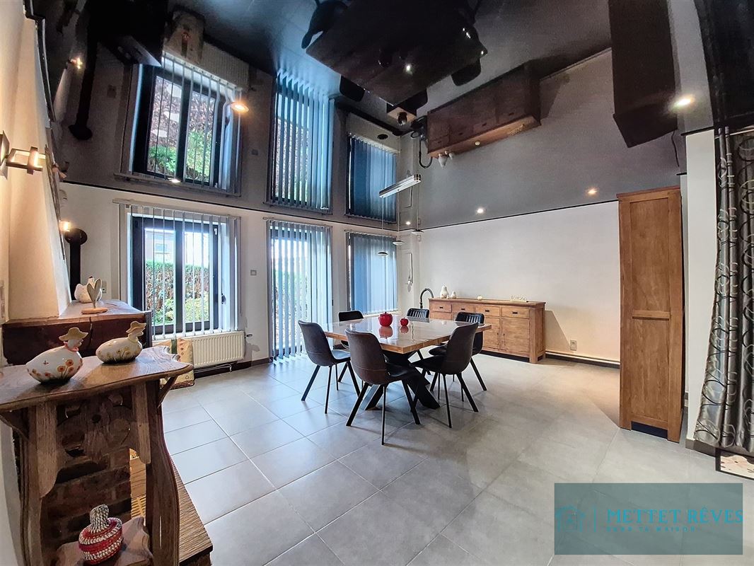 A vendre maison rénovée 3F. avec garage de 189m2.