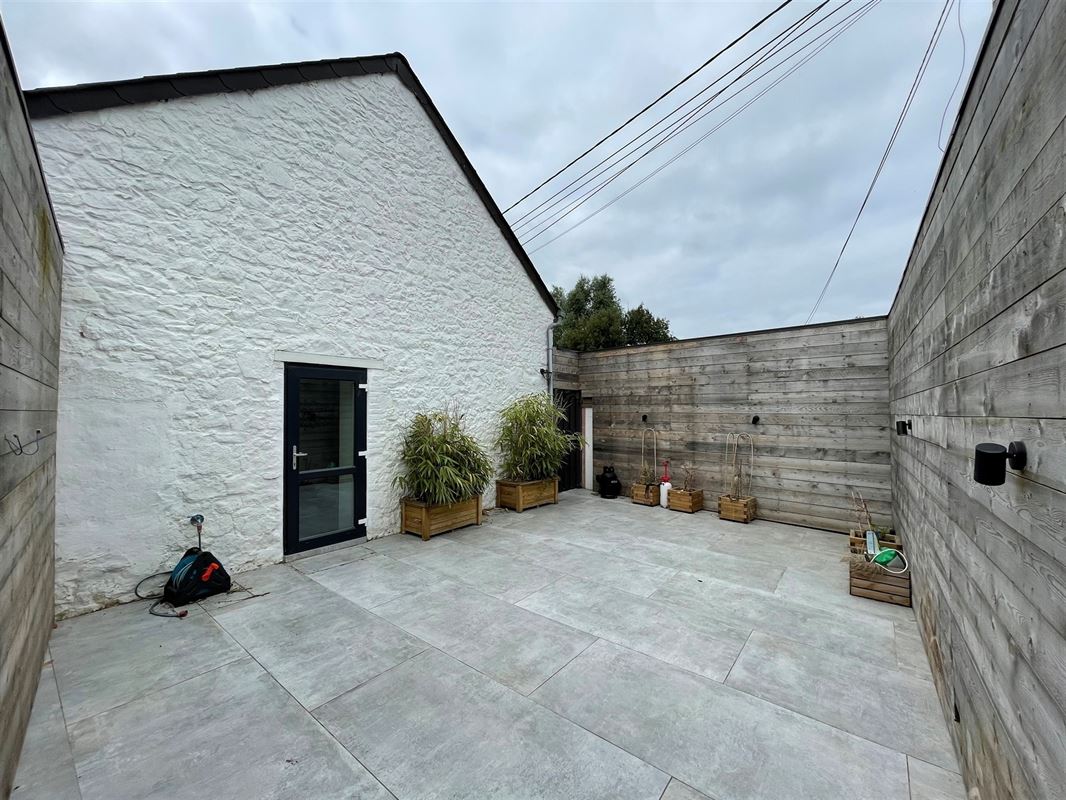 Charmante maison confortable rénovée de 3 chambres.