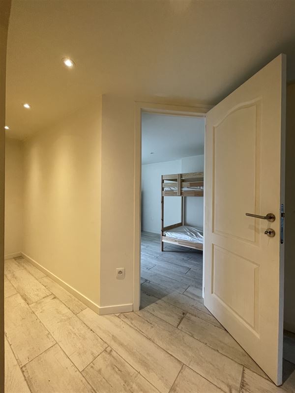 Charmante maison confortable rénovée de 3 chambres.