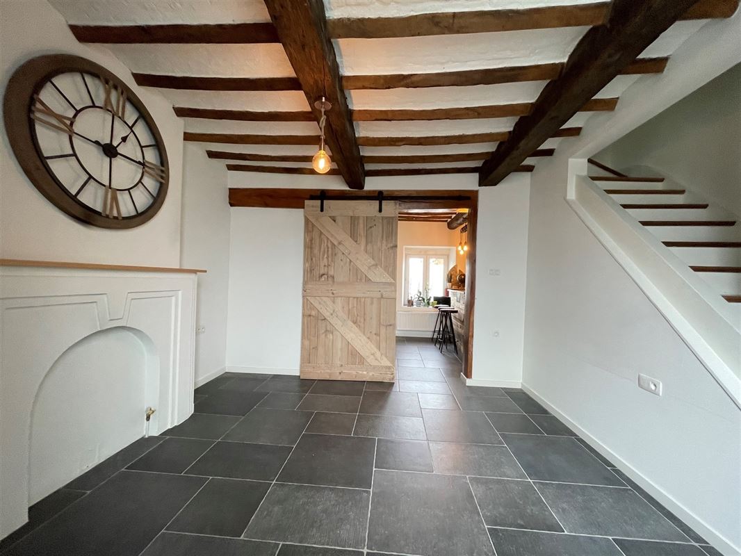 Charmante maison confortable rénovée de 3 chambres.