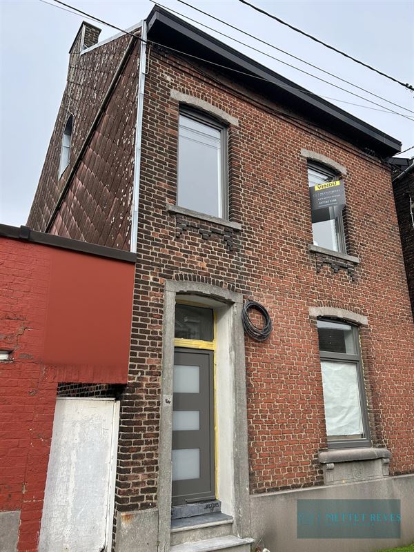 Maison entièrement rénovée de 4 chambres