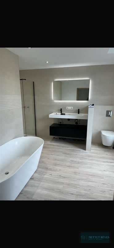 Maison entièrement rénovée de 4 chambres