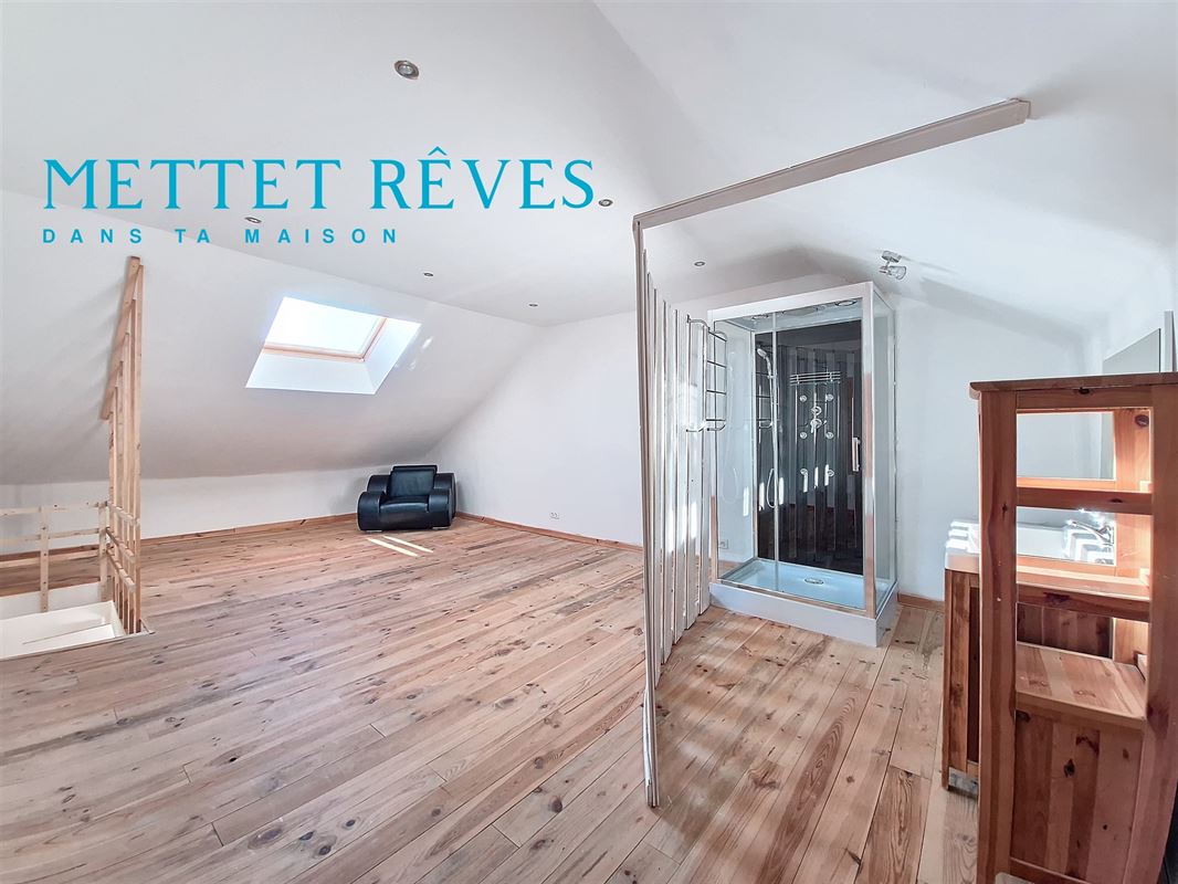 Maison de 185m2 de 3 chambres avec jardin.