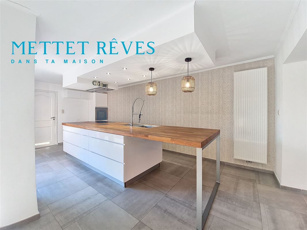 Maison de 185m2 de 3 chambres avec jardin.