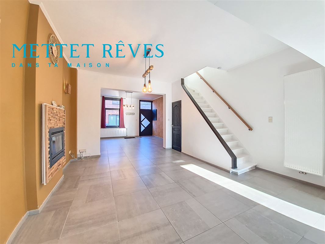Maison de 185m2 de 3 chambres avec jardin.