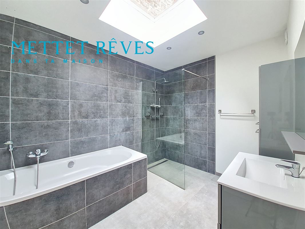 Maison rénovée 2 façades – 3 chambres + grenier aménageable