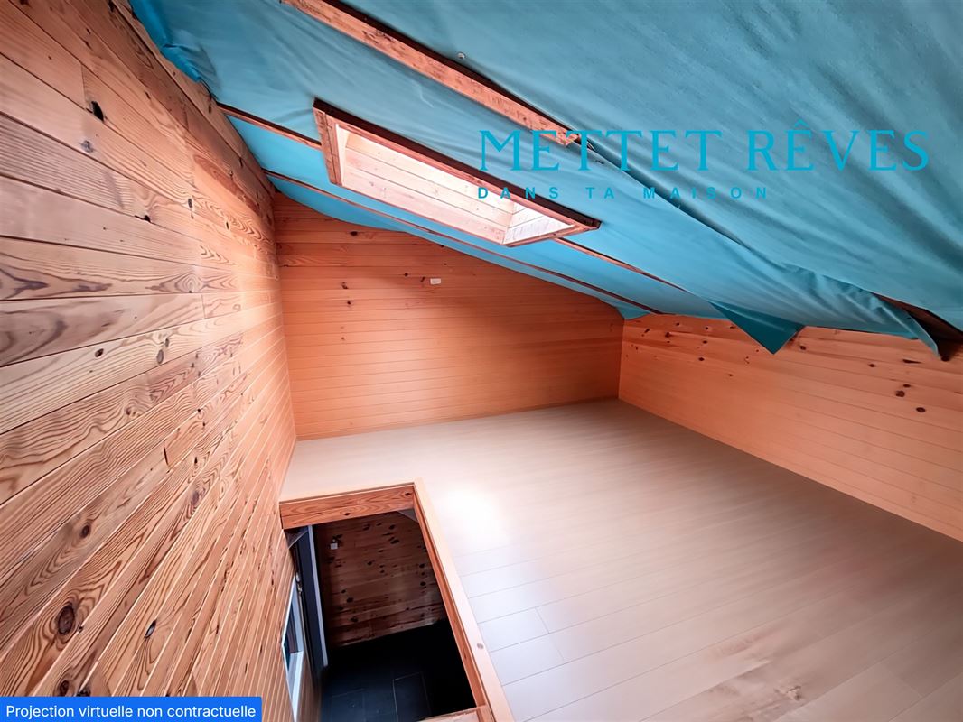 Entrepôt de 196 m² sur +-10 ares.