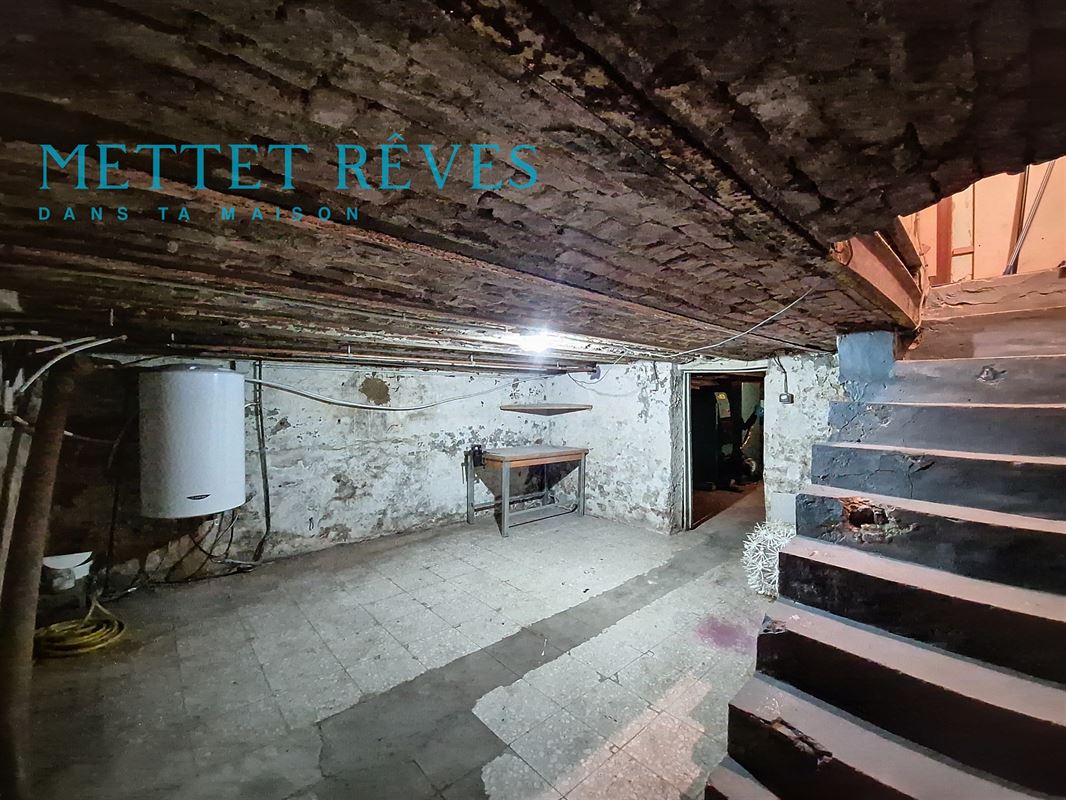 Maison de 185m2 de 3 chambres avec jardin.