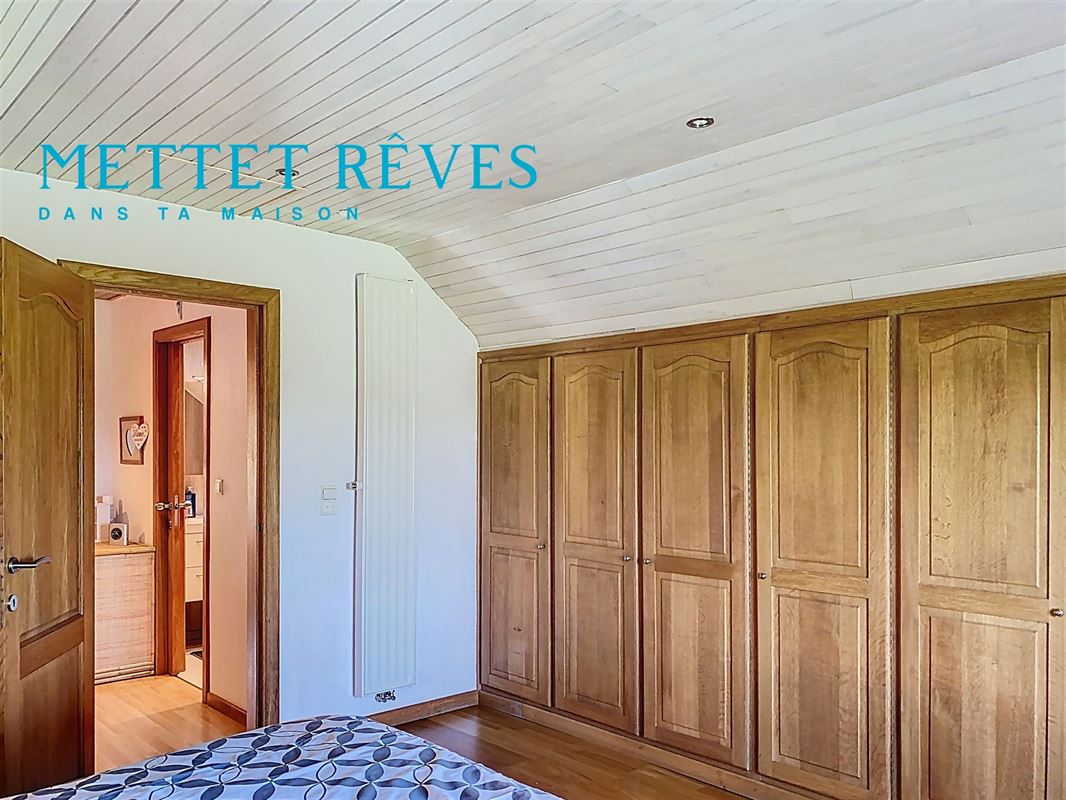 Villa 4 façades avec garage, agrémentée d’un grand jardin