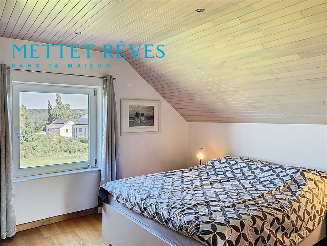 Villa 4 façades avec garage, agrémentée d’un grand jardin