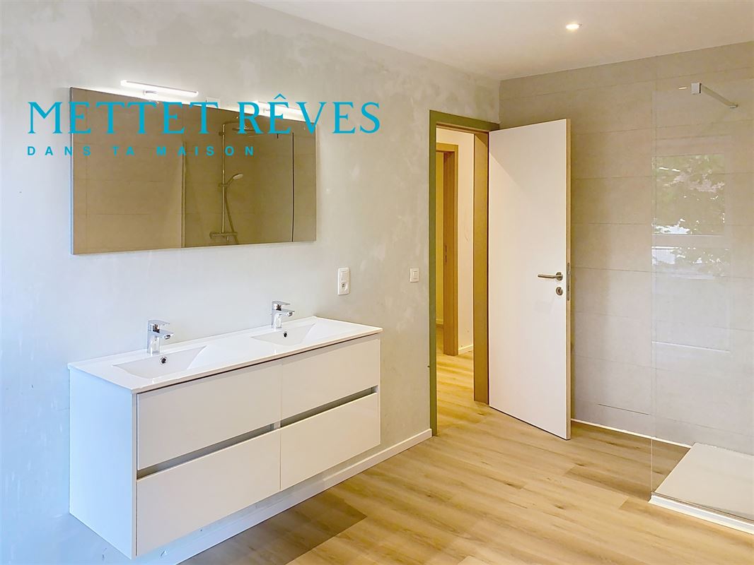 Nouvelle construction - maison 3 façades avec garage 