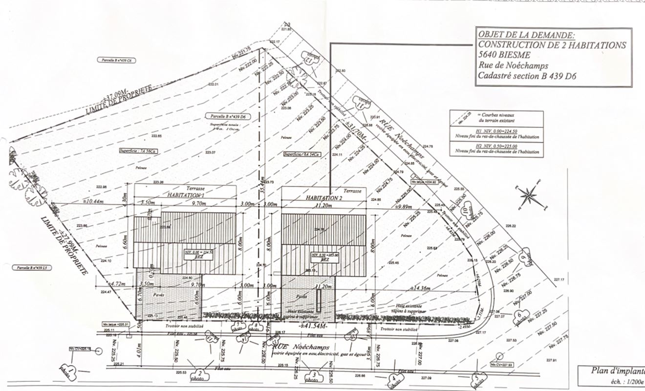 Maison neuve de 4 façades avec garage.