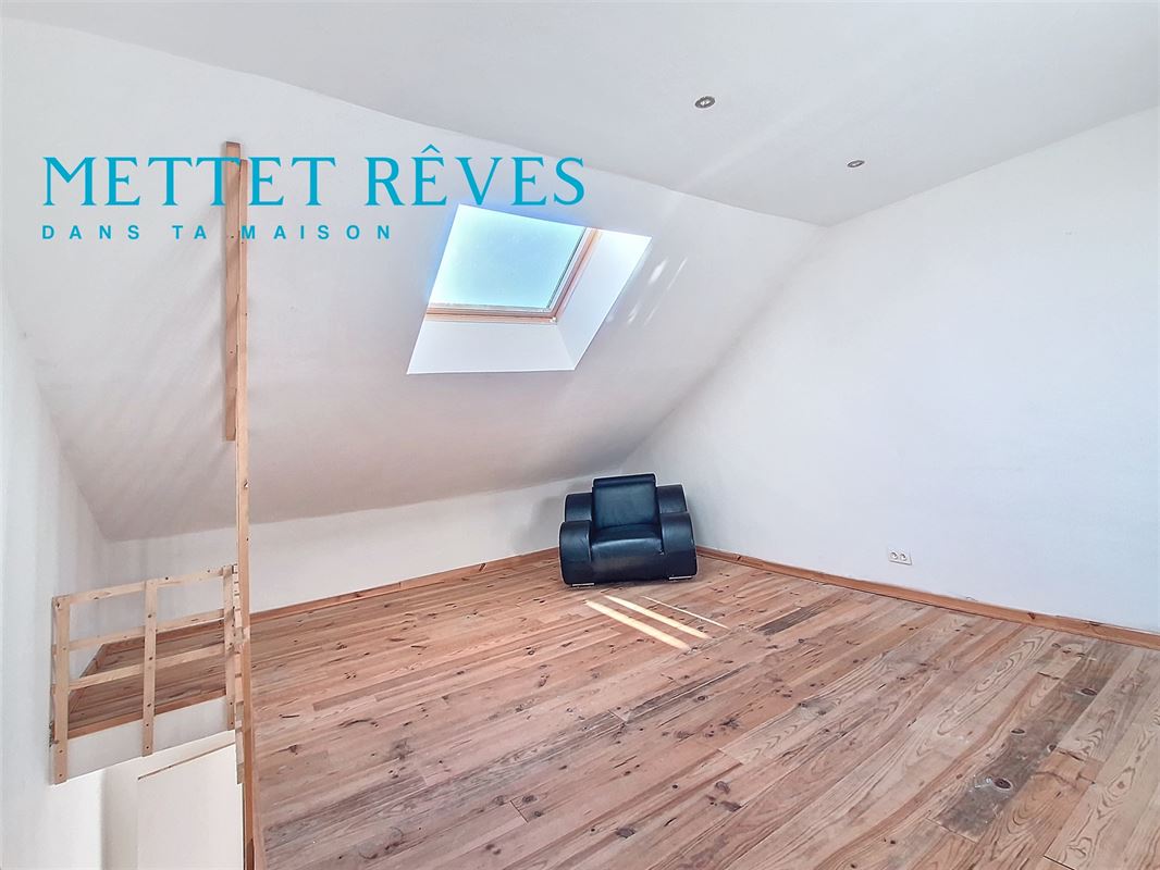 Maison de 185m2 de 3 chambres avec jardin.