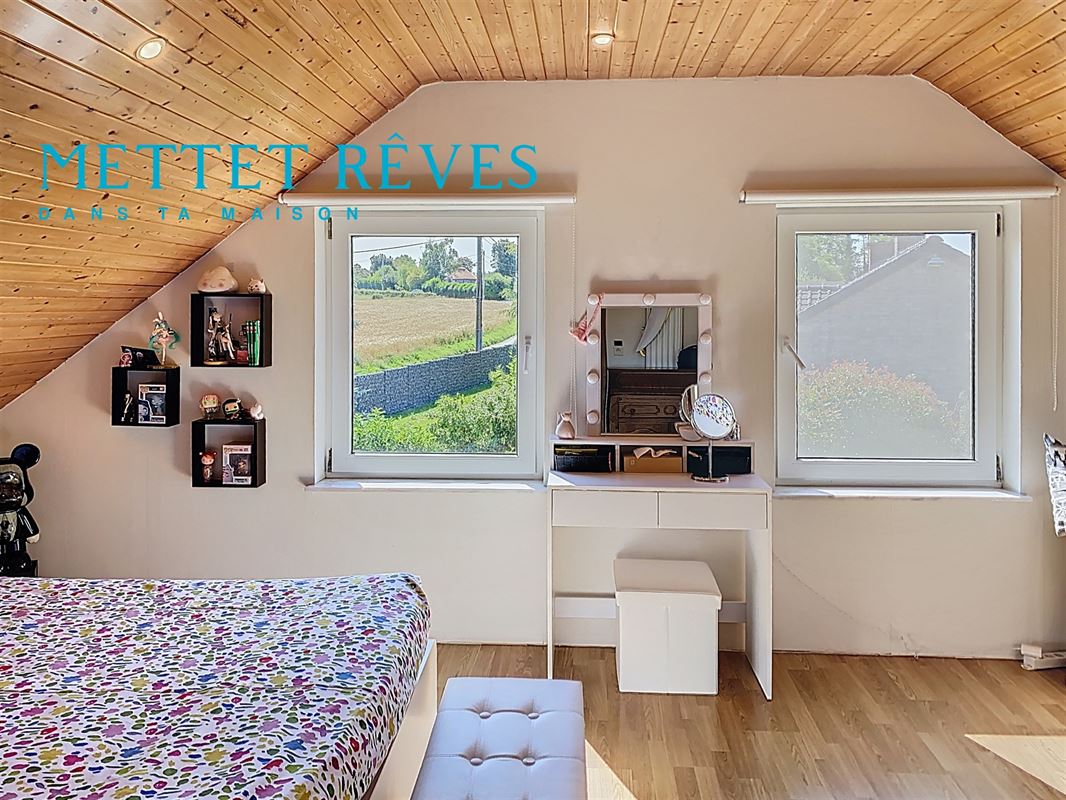 Villa 4 façades avec garage, agrémentée d’un grand jardin