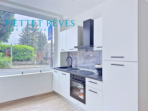 Villa rénovée en 2025 "visites suspendues"