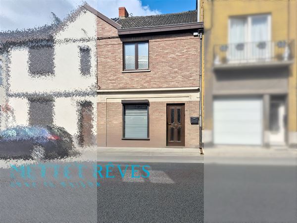 Maison de 3 à 4 ch. avec jardin et garage non attenant.