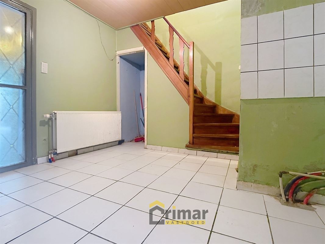 Betaalbare starterswoning met 2 slaapkamers en tuin die je stap voor stap naar eigen smaak en budget kan afwerken.