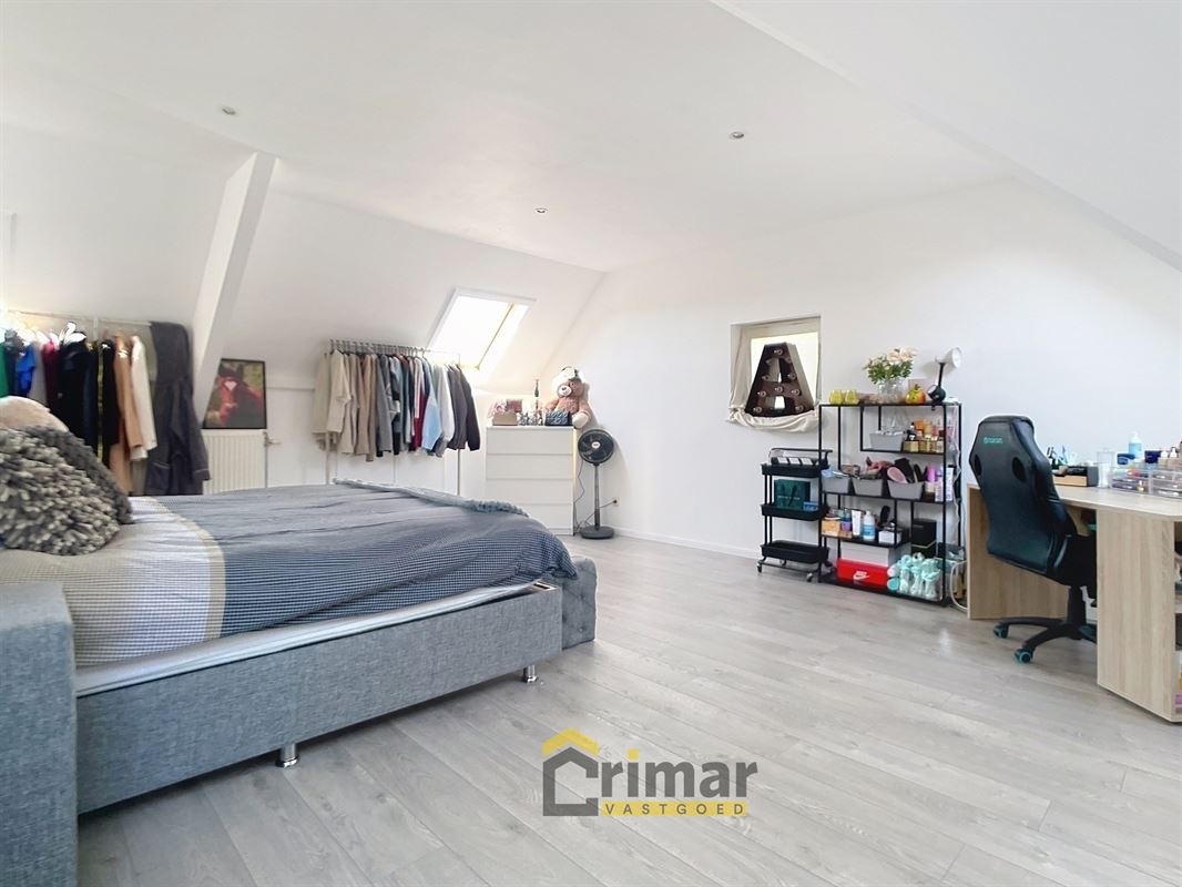 Open bebouwing met 3 slaapkamers, ideaal voor een gezin dat ruimte, comfort en een gezellige lichtrijke thuis zoekt.