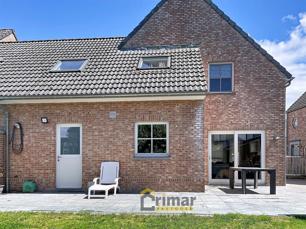 Energiezuinige gezinswoning met 3 slaapkamers, tuin en garage. Instapklaar. Rustige en residentiële buurt.