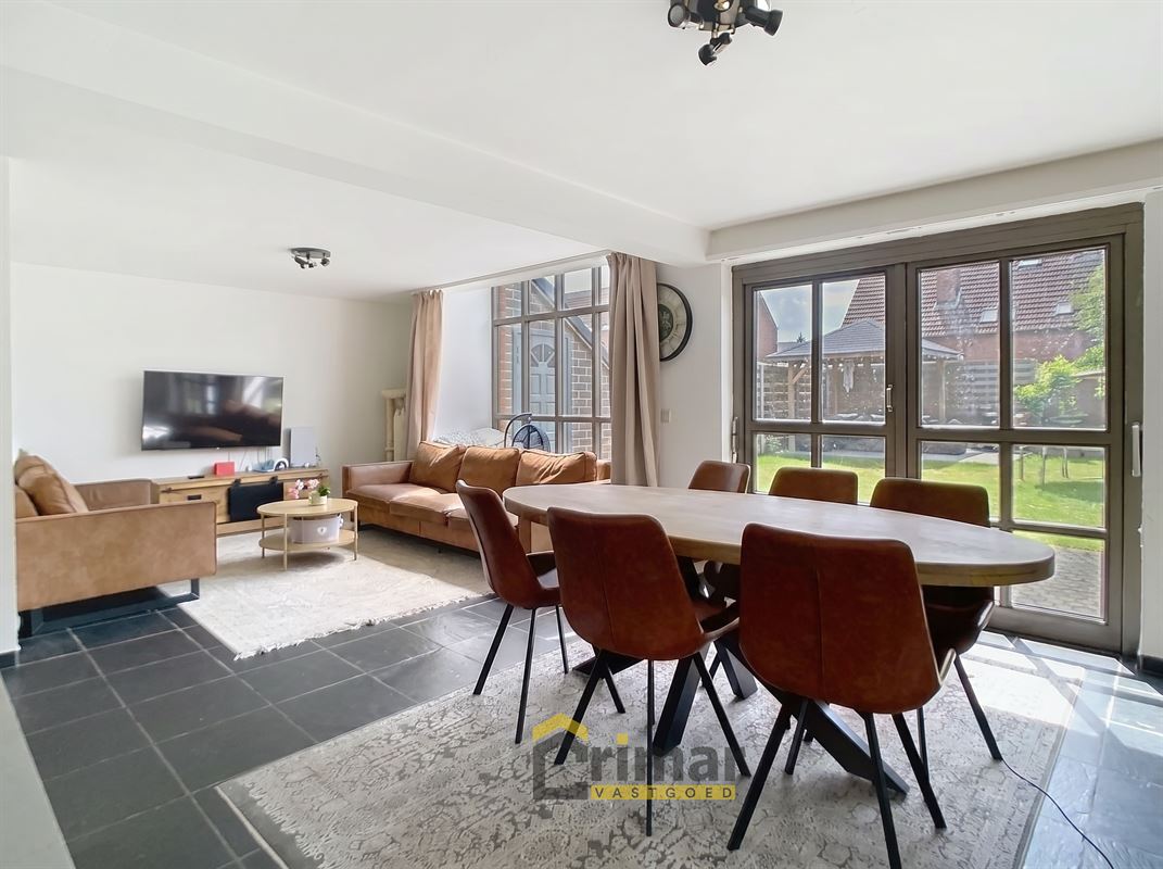 HOB in een kindvriendelijke en rustige buurt met 3 slaapkamers, tuin op het zuiden en garage.