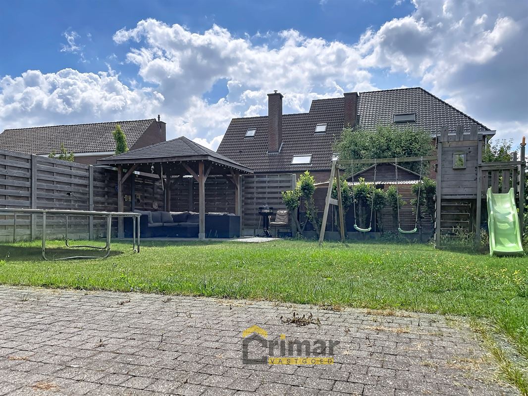 HOB in een kindvriendelijke buurt met 3 slaapkamers, tuin op het zuiden en garage.