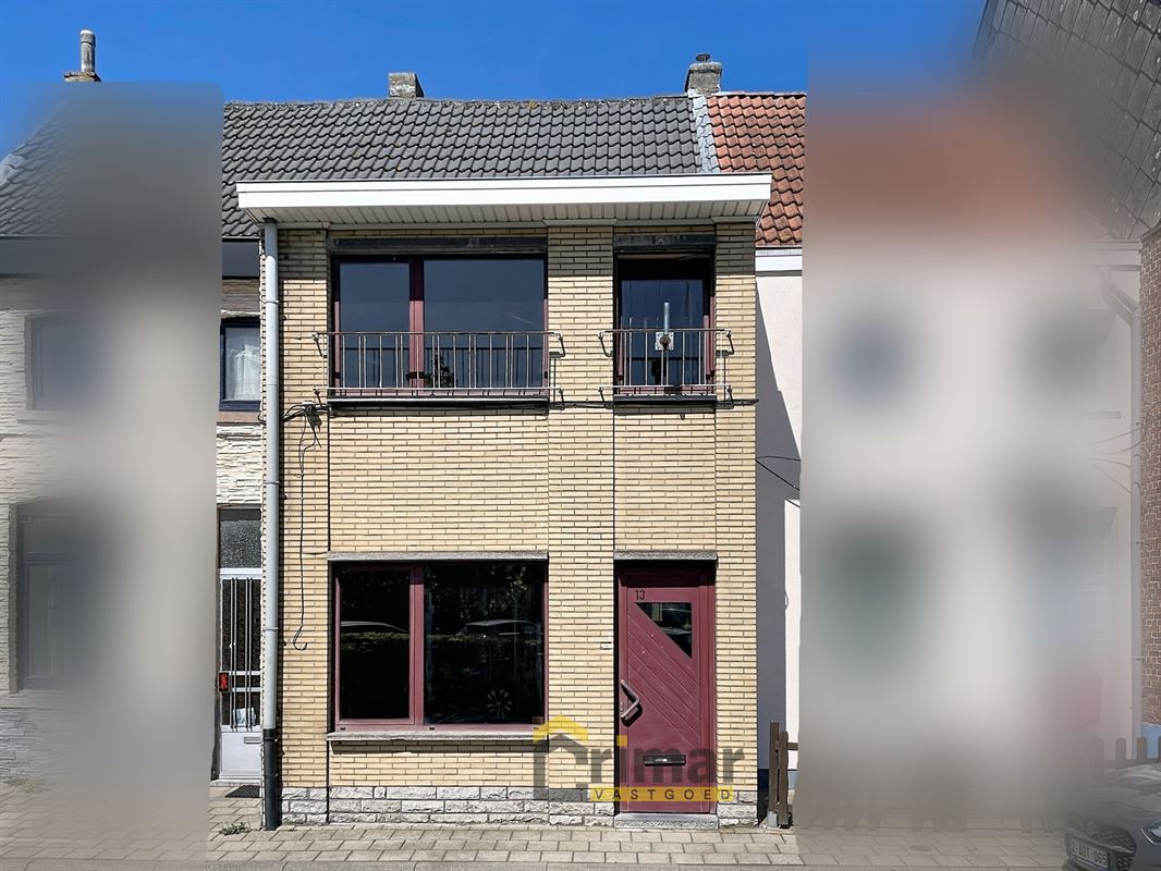 Betaalbare starterswoning met 2 slaapkamers en tuin die je stap voor stap naar eigen smaak en budget kan afwerken.
