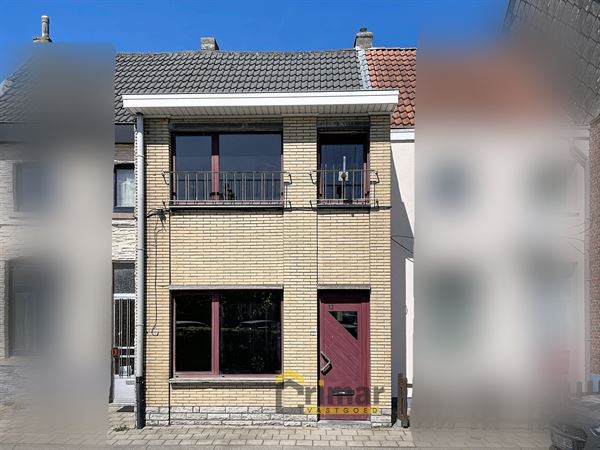 Betaalbare starterswoning met 2 slaapkamers en tuin die je stap voor stap naar eigen smaak en budget kan afwerken.