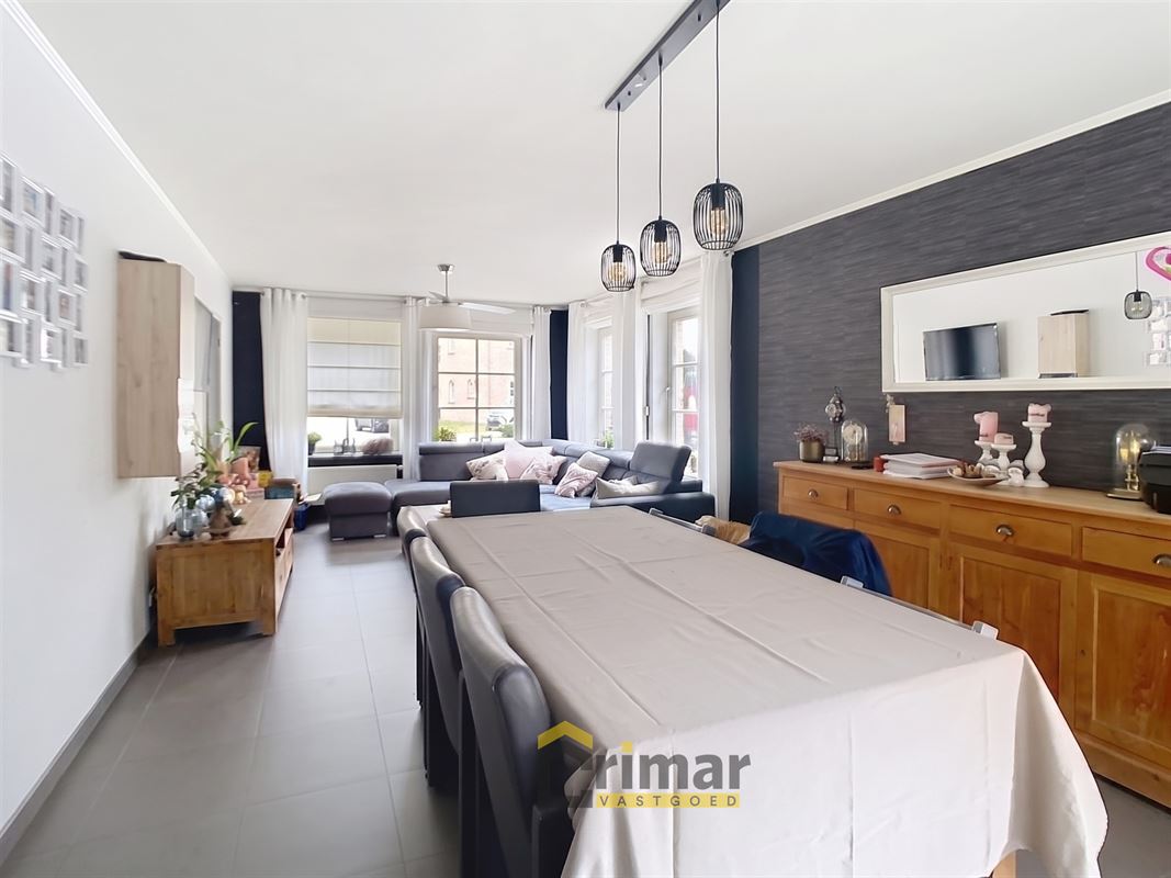 Energiezuinige gezinswoning met 3 slaapkamers, tuin en garage. Instapklaar. Rustige en residentiële buurt.