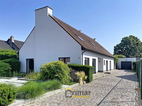 Landelijke O.B. met 5 slaapkamers, tuin en eigen weiland en volop ruimte voor dierenliefhebbers. Unieke kans!