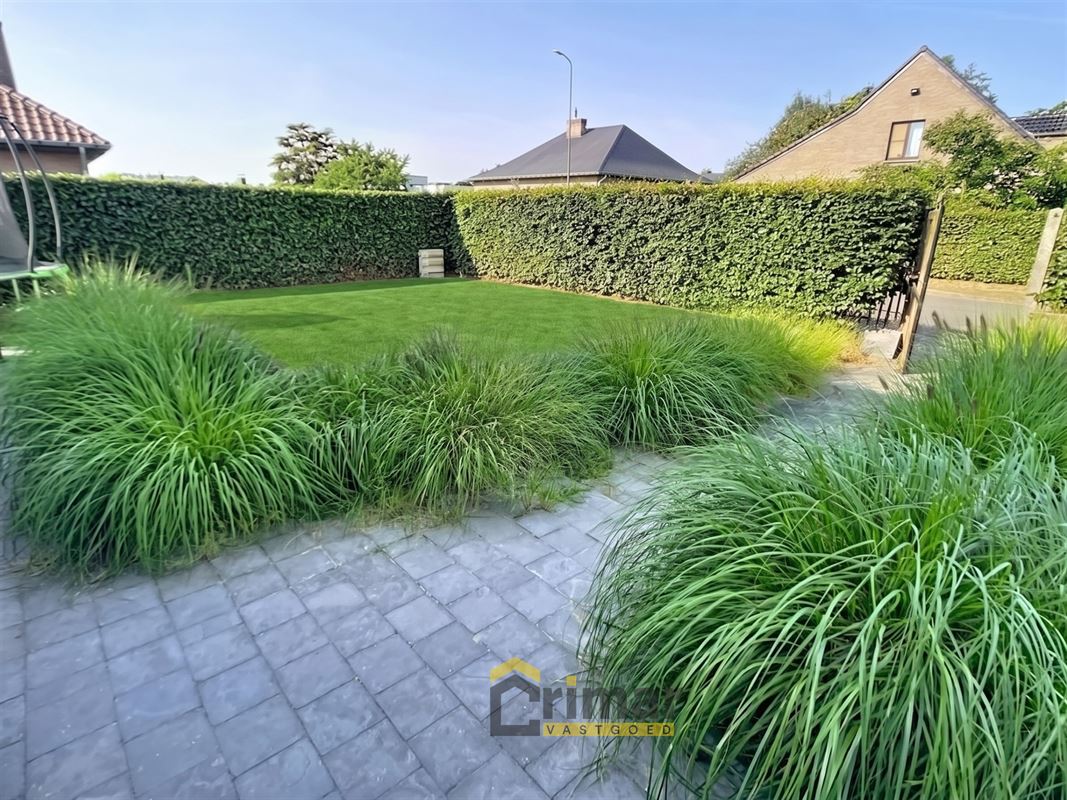 UNIEKE KANS! Ruime landelijke open bebouwing met 6 slaapkamers. Ideaal voor grote gezinnen. EPC B.