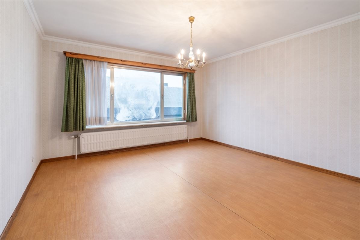 TE RENOVEREN karaktervolle VILLA op een perceel van 1.431m²