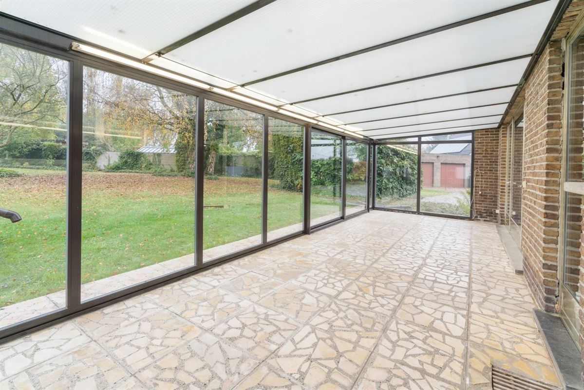 TE RENOVEREN karaktervolle VILLA op een perceel van 1.431m²