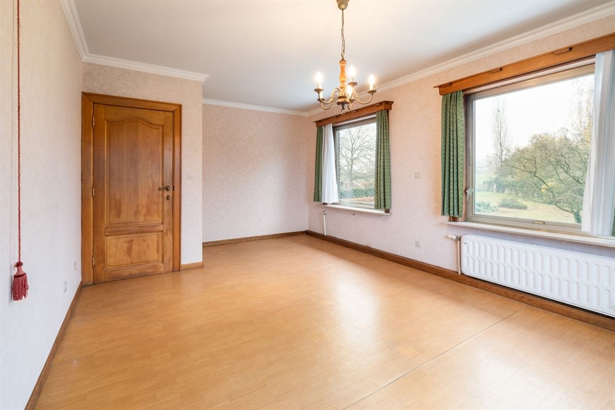 TE RENOVEREN karaktervolle VILLA op een perceel van 1.431m²