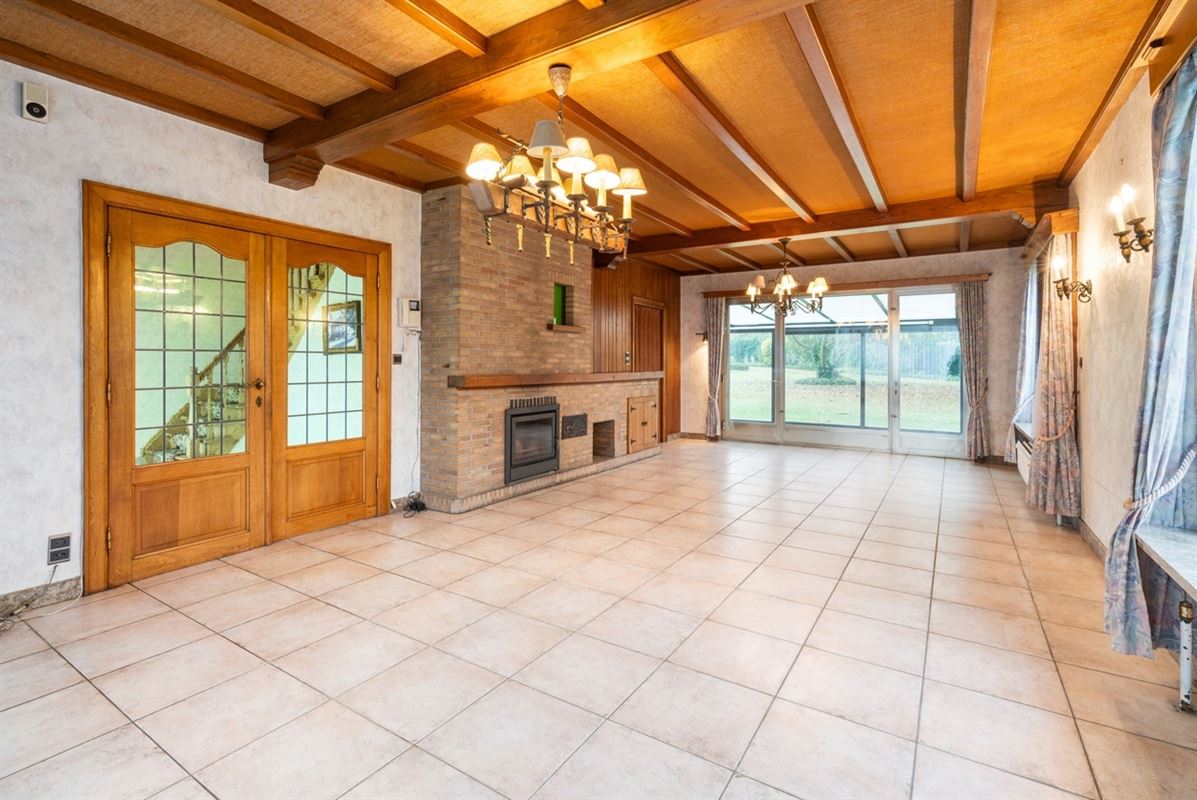 TE RENOVEREN karaktervolle VILLA op een perceel van 1.431m²