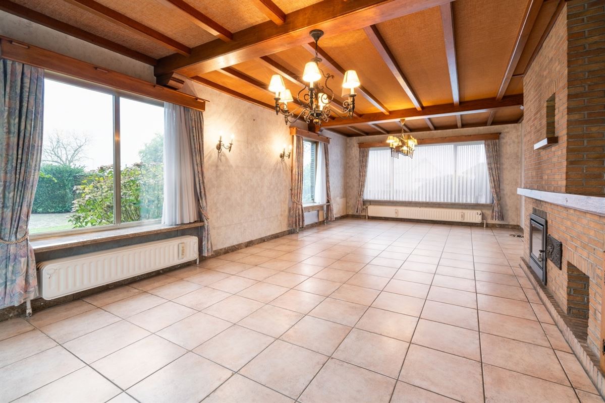 TE RENOVEREN karaktervolle VILLA op een perceel van 1.431m²
