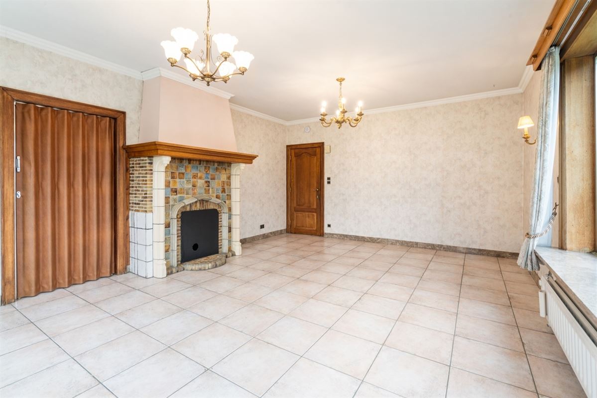 TE RENOVEREN karaktervolle VILLA op een perceel van 1.431m²