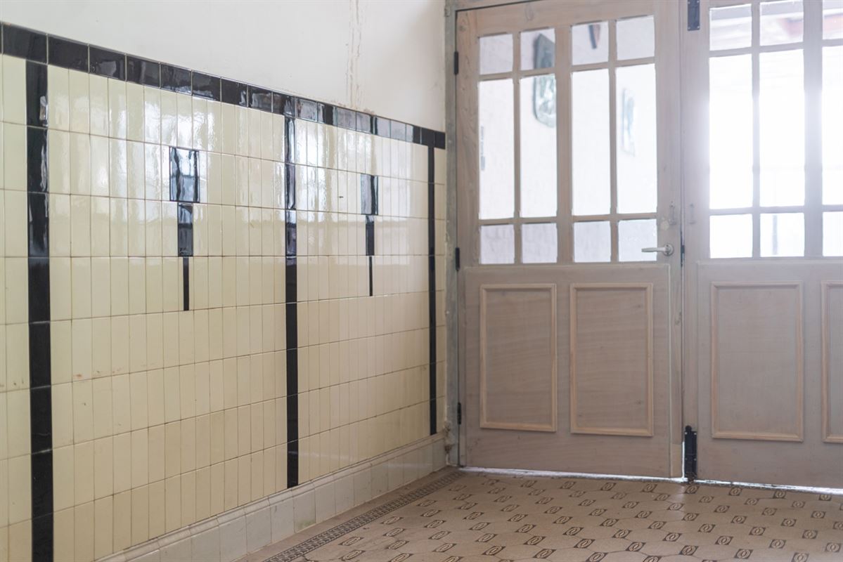 Te renoveren GESLOTEN BEBOUWING op perceel van 650m²