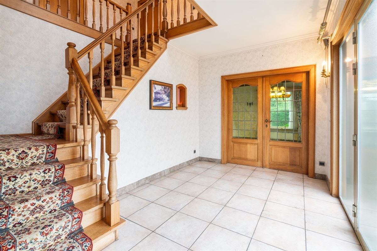 TE RENOVEREN karaktervolle VILLA op een perceel van 1.431m²