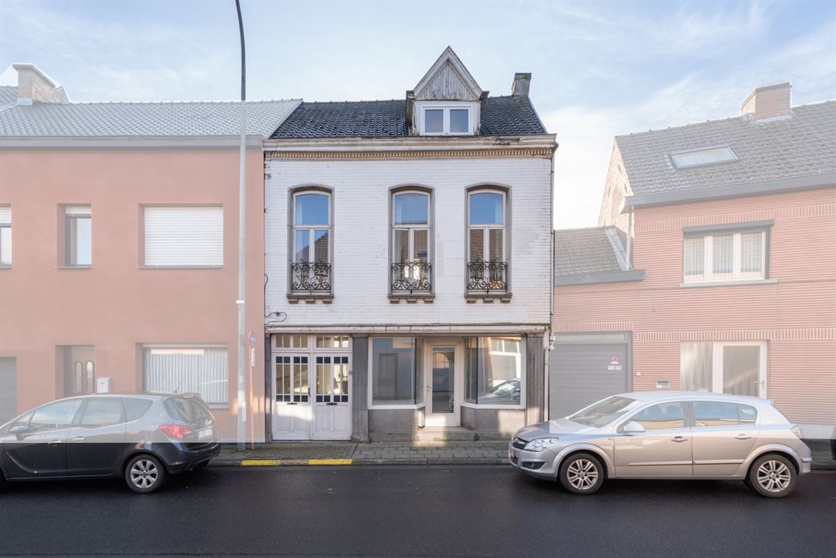 Te renoveren GESLOTEN BEBOUWING op perceel van 650m²