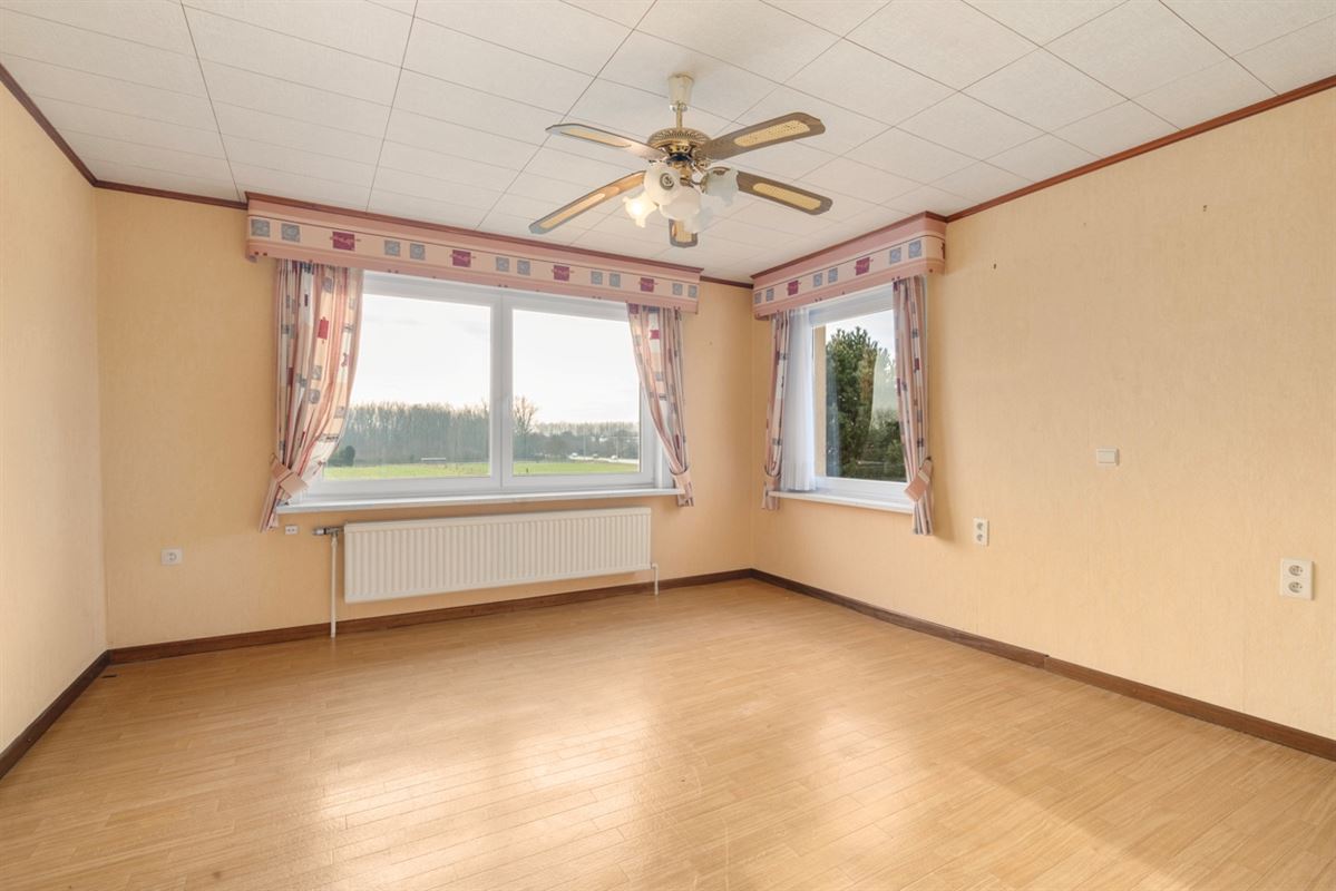 Te renoveren HALFOPEN BEBOUWING op perceel van 1.851m²