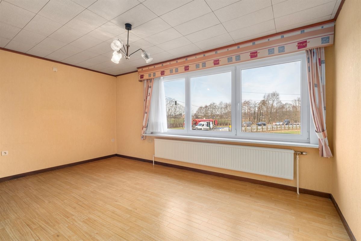 Te renoveren HALFOPEN BEBOUWING op perceel van 1.851m²