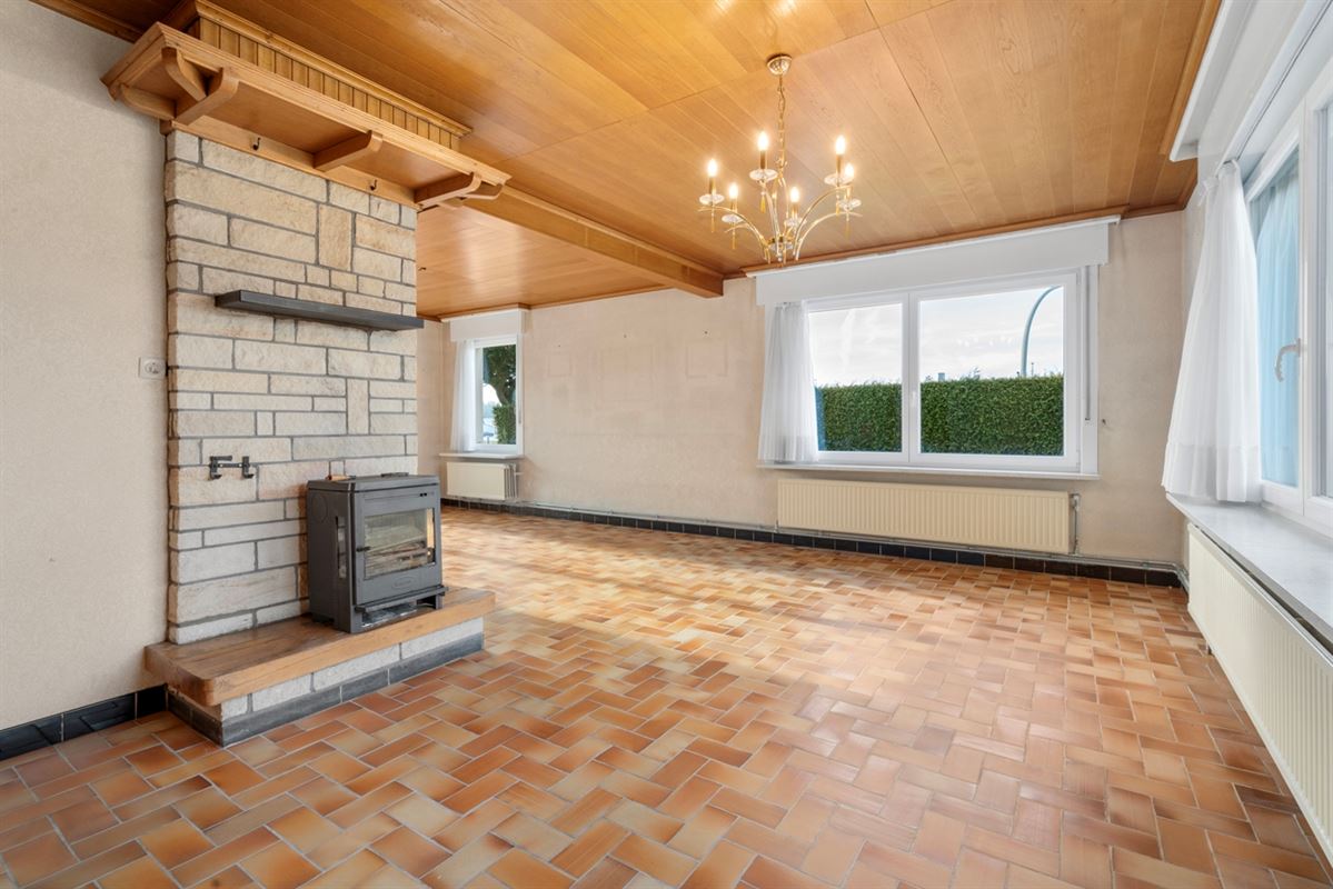 Te renoveren HALFOPEN BEBOUWING op perceel van 1.851m²