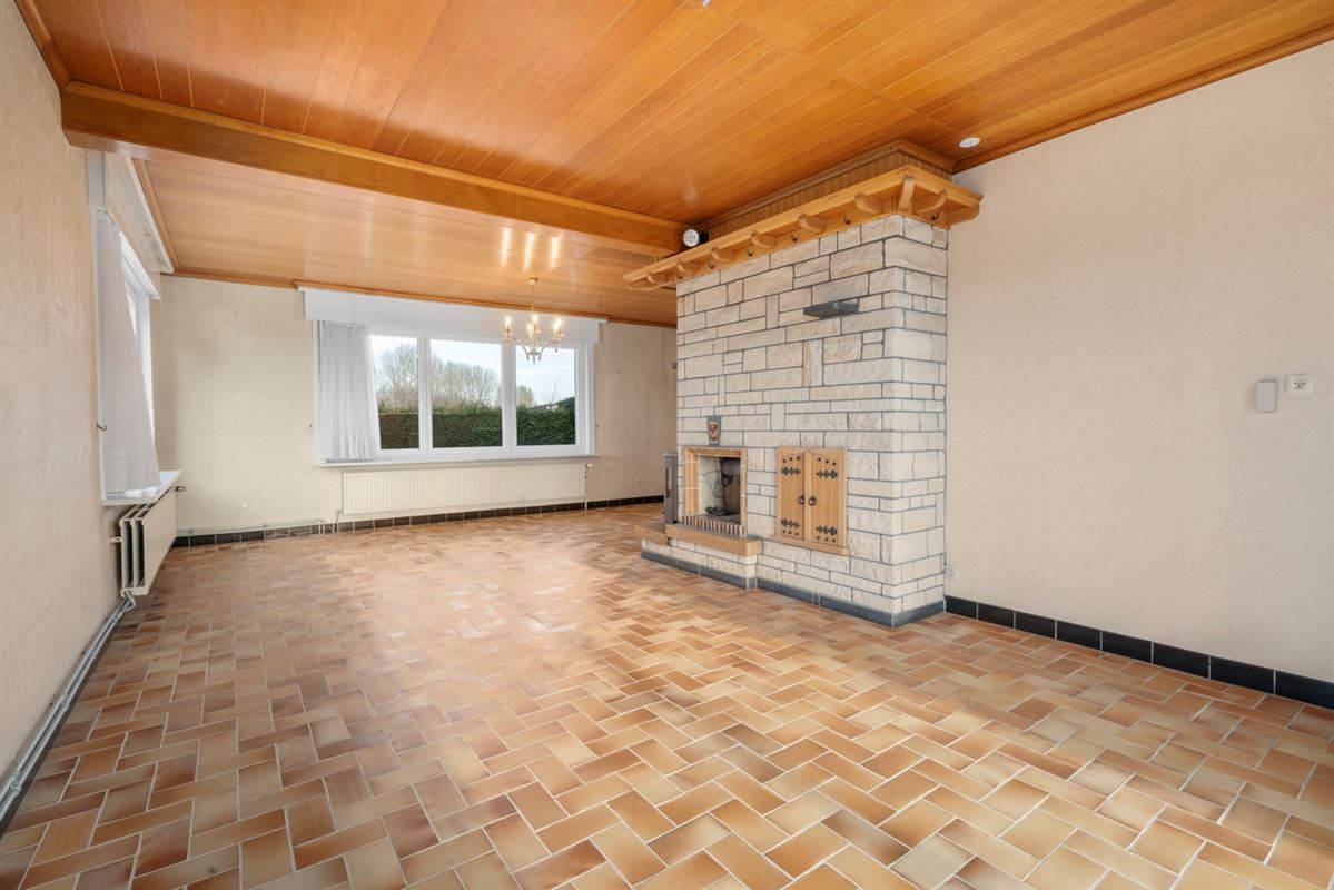 Te renoveren HALFOPEN BEBOUWING op perceel van 1.851m²