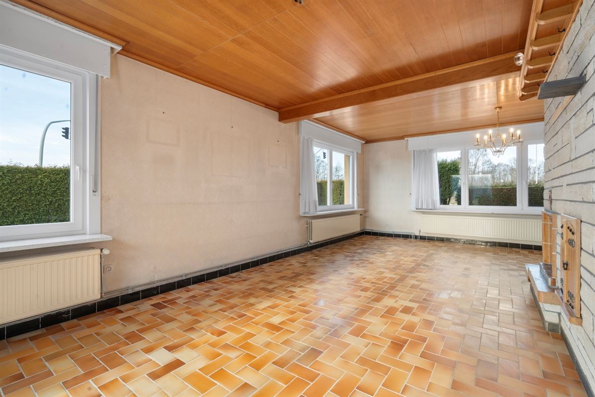 Te renoveren HALFOPEN BEBOUWING op perceel van 1.851m²